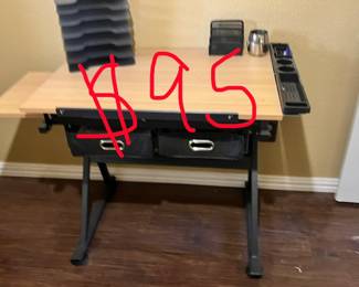 Great art table with drawers for supplies 