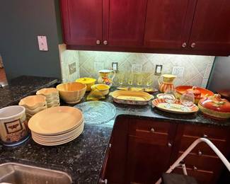 Kitchen serveware and dishes