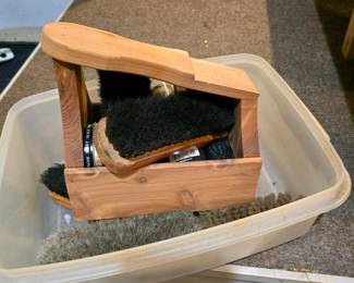 258 woodshoepolishingkit4brushessaphir