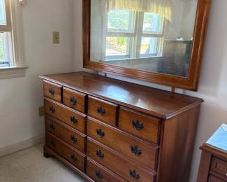 167 dresserwithlargemirror