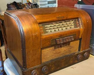 075 philcomodel387tabletoptuberadio