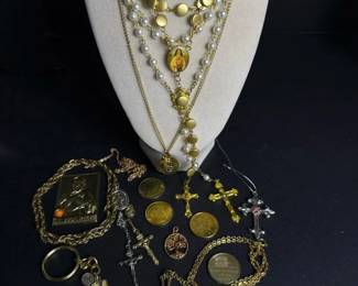 276 mixedreligiousjewelrylot