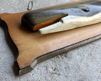 267 woodenwhalewallplaque