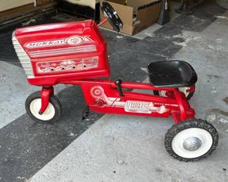 124 murraytracballpedalrideontractor