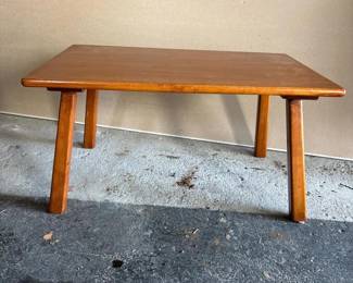 263 vintagesolidamericanmaplecoffeetabl