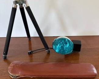 147 vintageisingtabletopcameratripodwit