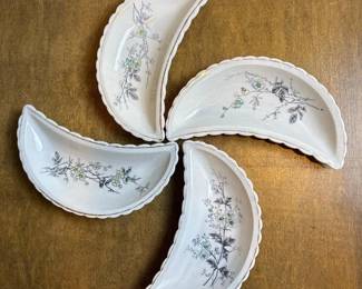 157 4vintagecrescentshapedceramictrinke