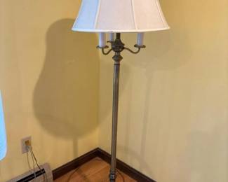 274 traditional3lightvintagebrassfloor