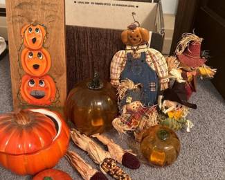 076 assortedfallhalloweendecorcollection