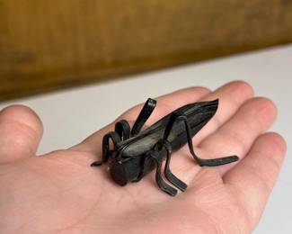 004 smallhandforgedmetalgrasshopperfigu
