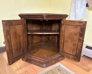 099 hexagonalwoodenendtablecabinet