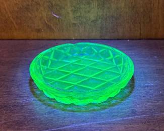 179 smallvintagejapanuraniumglassdish
