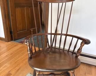 182 nicholsstonewindsorrockingchairgard