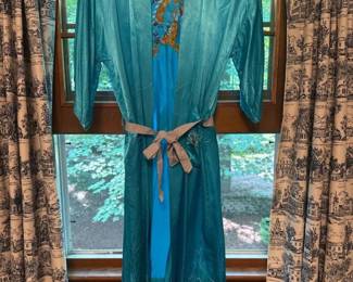 085 turquoiseembroideredsilkdragonkimono