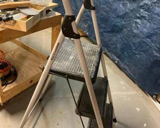 289 gorillaladders3steplightweightsteel