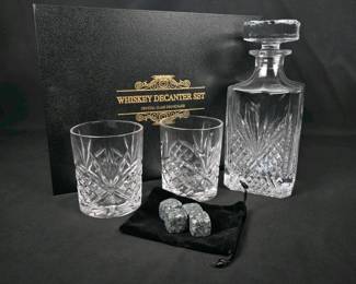 332 crystalwhiskeydecantersetwith2glas