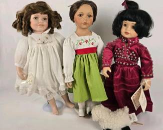 192 trioofporcelaindollswithstands