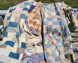 299 lotof4vintagehandmadepatchworkquil