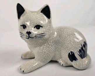 022 handpaintedglazedceramiccatfigurine