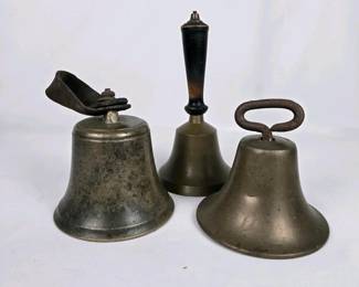 372 setof3vintagebrassbronzehandbells