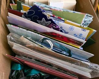 386 assortedgiftbagslotmixedsizes