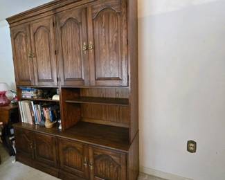 109 traditionaloakwallunitbookcase