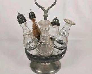 272 antiquecruetcastorcondimentsetwith