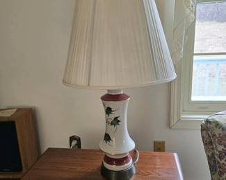 188 ceramictablelampwithfloralpattern