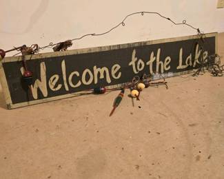 324 welcometothelakewoodenwallsignwit