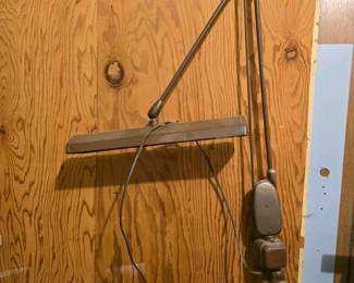314 vintageindustrialarticulatingarmtask