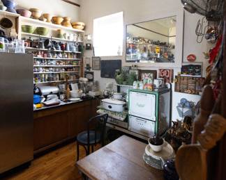 More retro kitchen! 