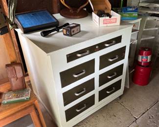 Reloading Bench with Multiple Drawers