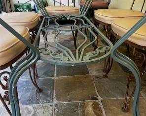 EM metal table