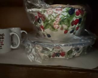 Ceramic Berry Pattern Nesting Mixing Bowls