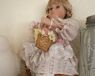 Seymour Mann Connoisseur Collection Musical Porcelain Doll