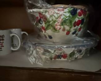 Ceramic Berry Pattern Nesting Mixing Bowls