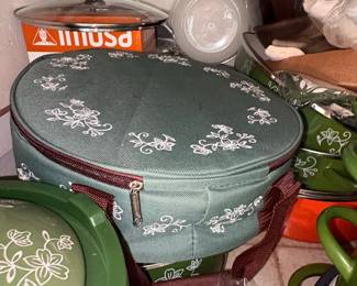 Vintage Green Floral Insulated Casserole Carrier Bag