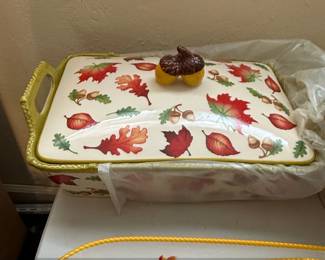 Temptations by Tara Fall Harvest Acorn Leaves Covered Casserole Dish second image