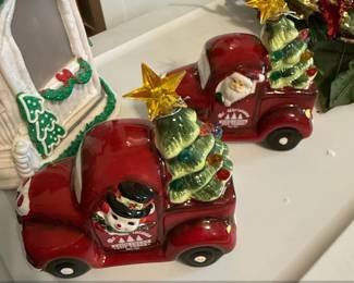 Mr. Christmas Farm Fresh Truck Salt and Pepper Shakers
