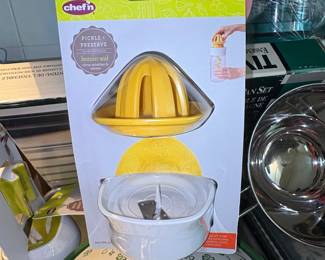 Chef'n Pickle + Preserve Lemon-Aid Citrus Spiralizer & Reamer
