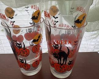 Vintage Libbey Halloween Black Cat and Pumpkin Tumbler Set