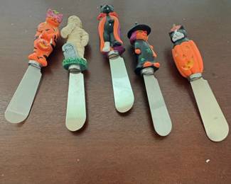 Halloween Themed Cat and Mummy Cheese Spreader Set