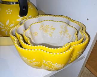 Temptations Floral Lace Yellow Nesting Bowl Set