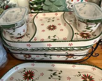 Temp-tations Old World Poinsettia 3-Piece Serving Set with Wire Rack