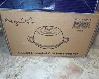 MegaChef 6 Quart Enameled Cast Iron Bread Pot (MC-CIBP100-B)