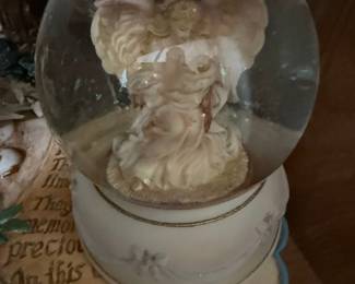 The San Francisco Music Box Company Angel Musical Snow Globe