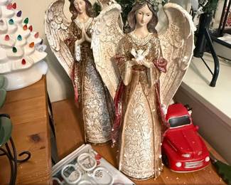Set of Decorative Resin Angel Figurines with Sentiments second image
