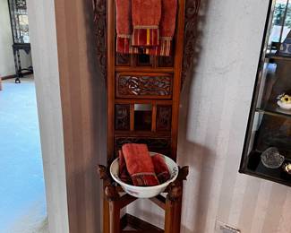 Antique Chinese wash stand