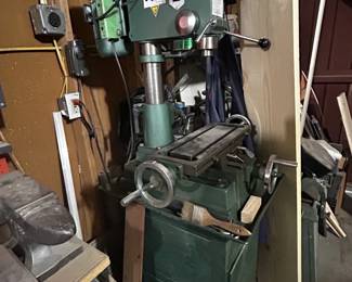 Grizzly Benchtop drilling and milling machine