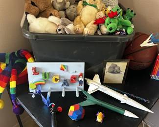 toys